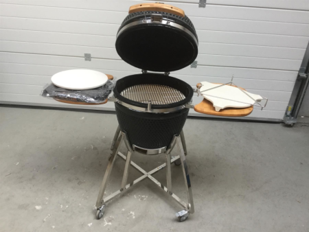 Kamado BBQ Grill